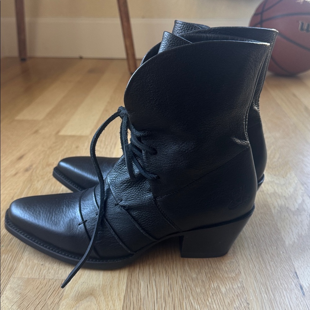 John Fluevog Black Leather Lace-Up Ankle Boots - Picture 4 of 10